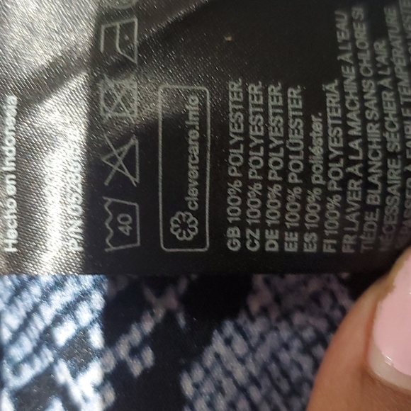 H & M Tank top Blue with white snakeskin patterns size 6 - Picture 7 of 7